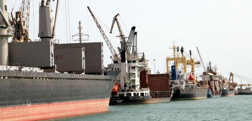 Jemen: Saudi-Koalition bombardiert Huthi-Ziele nach Angriff auf Schiff