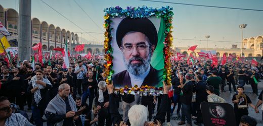 Iran: Neuer Oberster Führer Mojtaba Khamenei kündigt Rache an