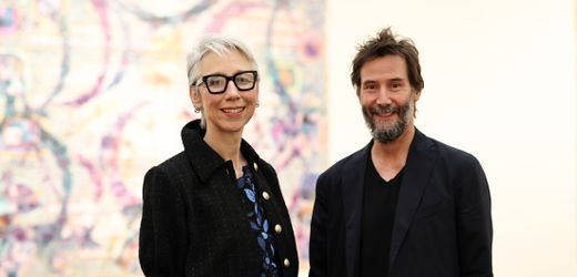 Keanu Reeves bei Ausstellung seiner Freundin in Nürnberg