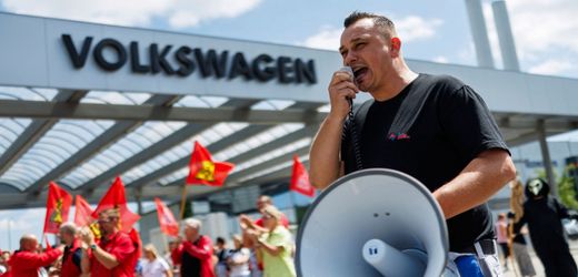 VW: Betriebsrat will Vorstandschef Oliver Blume vor die Belegschaft zitieren