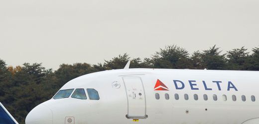USA: Feuerwerk zum Unabhängigkeitstag trifft Passagierflugzeug