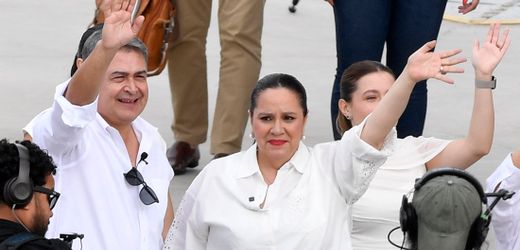 Honduras : Ex-Präsident Hernández nach Begnadigung durch Trump in Heimat zurückgekehrt