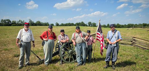 Gettysburg: Diese Amerikaner zünden Kanonen auf dem Schlachtfeld und loben Donald Trump