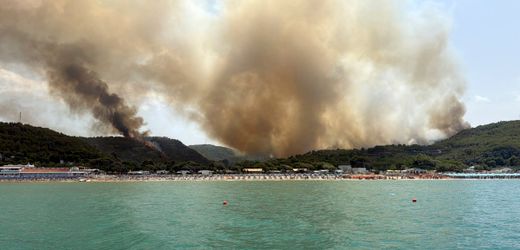 Waldbrände: Umweltminister Carsten Schneider verlangt mehr Tempo beim Klimaschutz