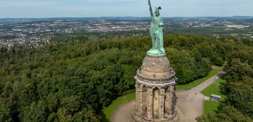 Detmold: Hermannsdenkmal-Besetzer arbeitet für AfD-Abgeordnete – Staatsschutz ermittelt