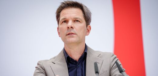 Berlin: SPD-Spitzenkandidat Steffen Krach zeigt sich offen für Bündnis mit der CDU