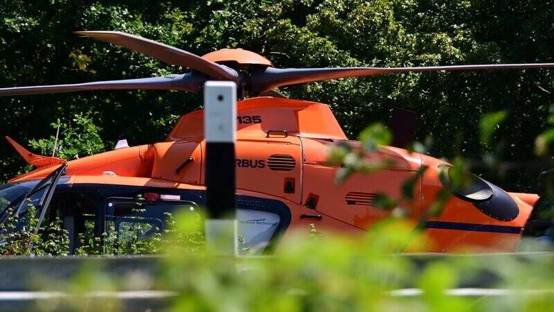 Unfall bei Moers: Motorradfahrer schwer verletzt – A57 voll gesperrt