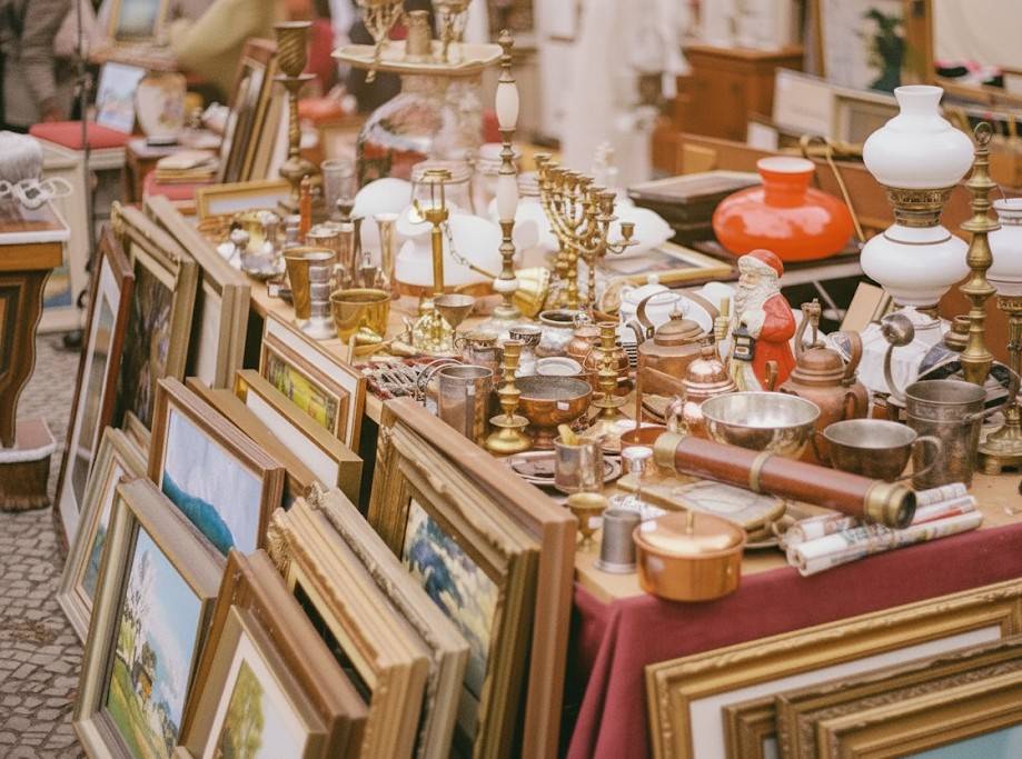 Zeitlose Schätze in Pont: Antikmarkt auf Haus Ingenray soll größer werden