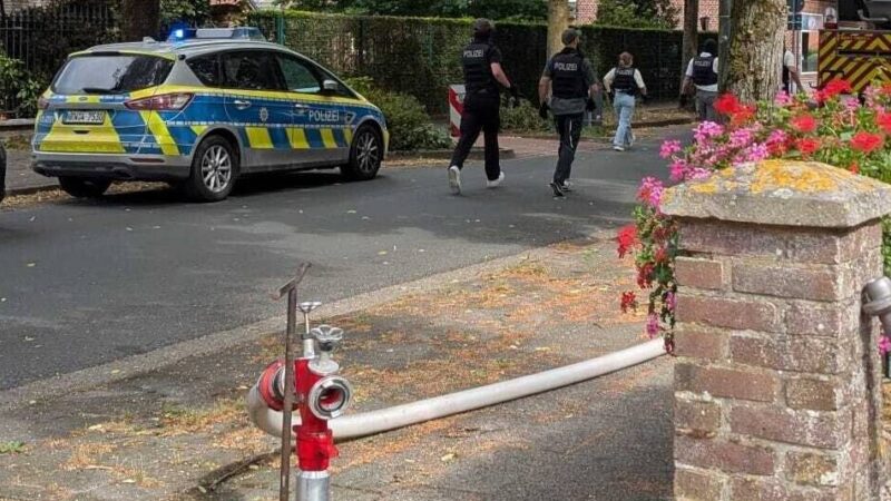 Mann zündet Wohnung in Twisteden an: „Der wollte nicht sterben“ – Augenzeugen erleben dramatischen Polizeieinsatz