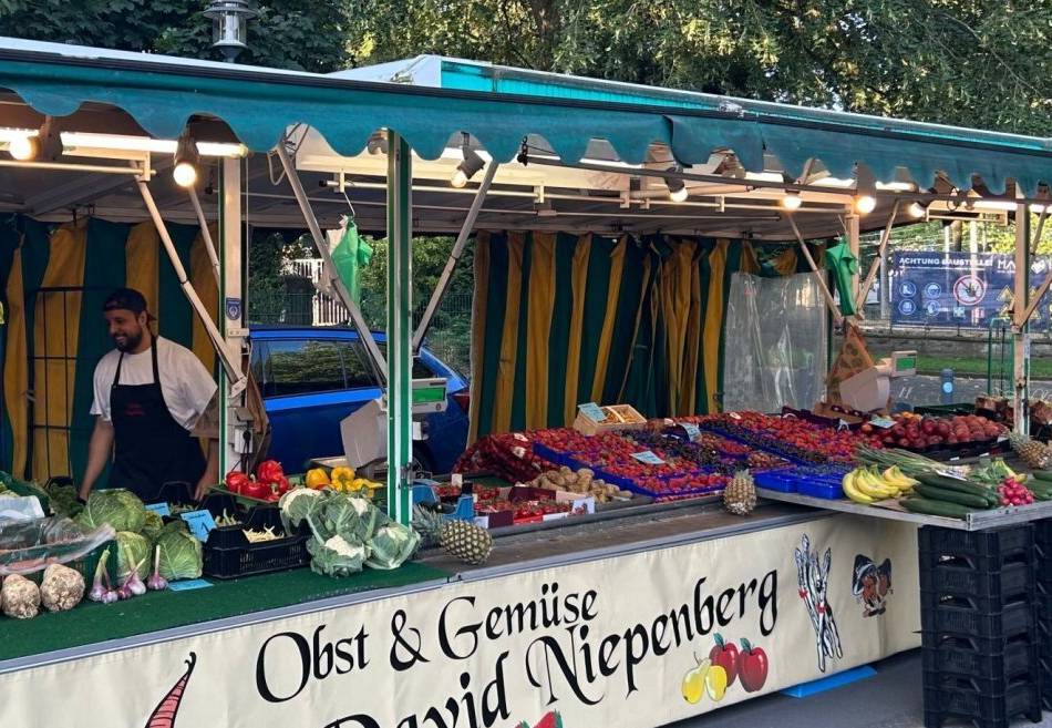 Auf dem Markt in Hilden: Obst und Gemüse Niepenberg neu auf dem Wochenmarkt