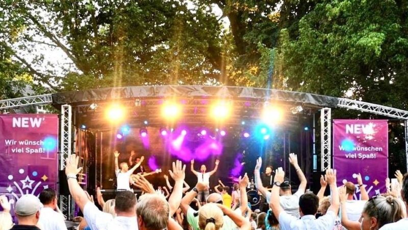 Feier und Konzert für sozialen Zweck: Hilfe für den Jüchener Verein Linas Rollis