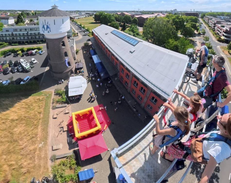 In der Bahnstadt in Leverkusen: Altstadtfunken-Sommerfest mit Aussicht