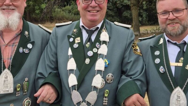 Schützenfest in Viersen-Hoser: Oliver Ernsdorf ist neuer König der St.-Petri-Bruderschaft