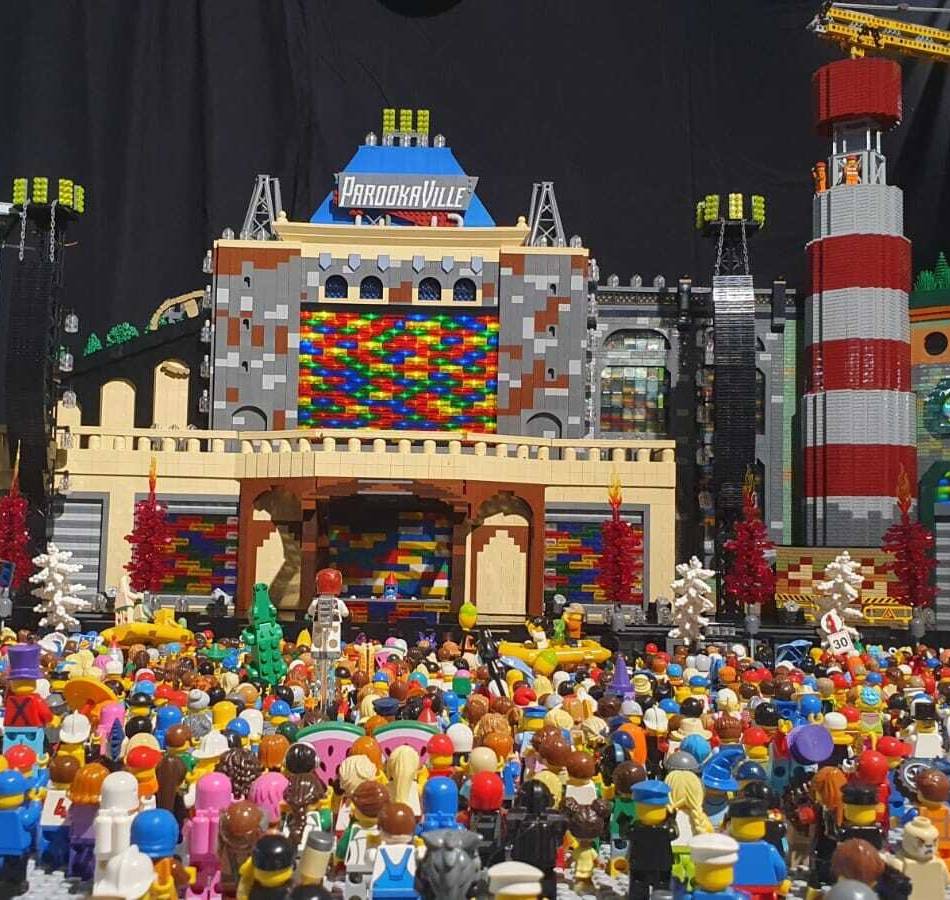 Parookaville 2026: Verrücktes Fan-Projekt – Mainstage aus Lego-Steinen nachgebaut