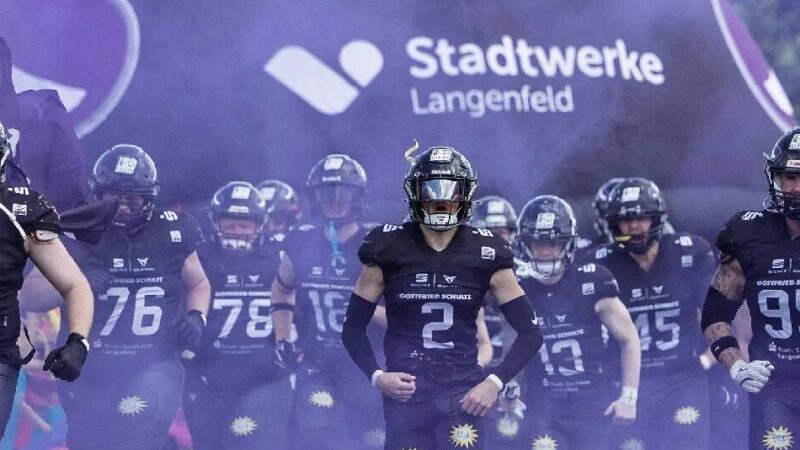 Jahnstadion: Langenfeld Longhorns starten Crowdfunding für neue Anzeigetafel