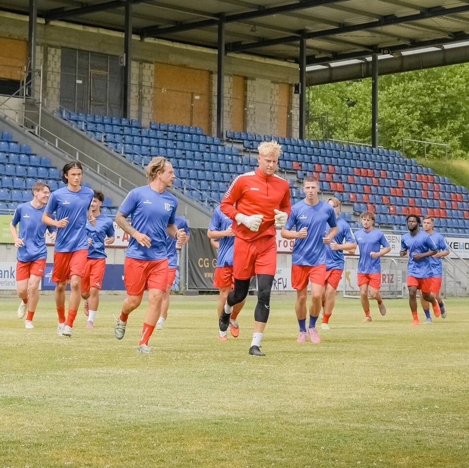 Aufgalopp nach bitterem Oberliga-Aus: Für den 1. FC Kleve gibt es beim Trainingsauftakt gleich eine gute Nachricht