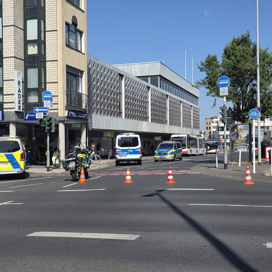 Großeinsatz in Rheydt: 19-Jähriger soll mit Machete gedroht haben