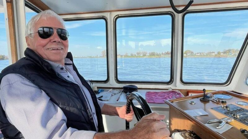 In Rees, Kalkar und den Niederlanden: So gehen die Fähren auf dem Rhein mit dem Niedrigwasser um