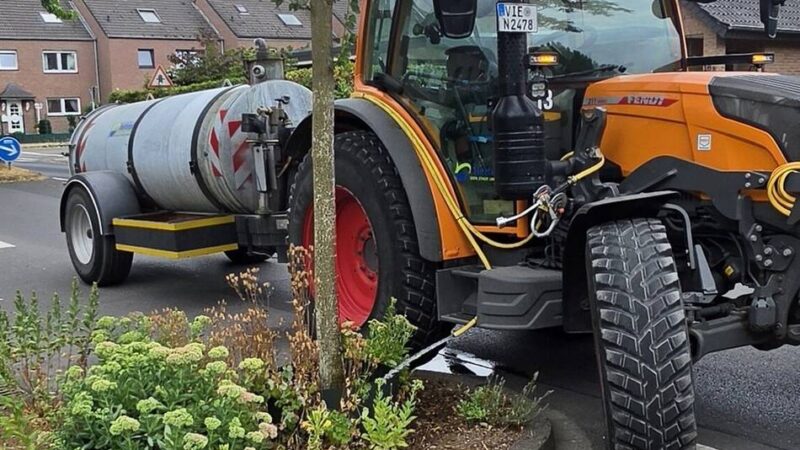 Anhaltende Trockenheit: Stadt Nettetal bewässert Bäume – und bittet um Mithilfe
