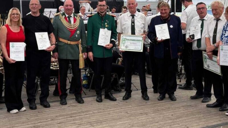Heißes Schützenfest: Mühlenberg neuer König in Kuckum