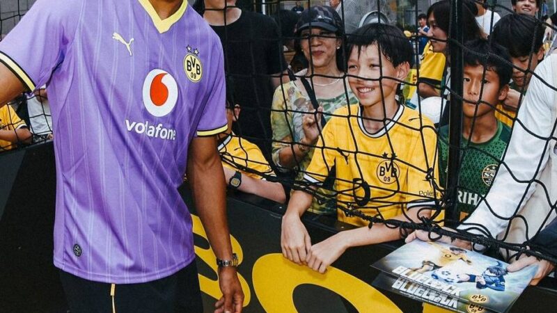 Präsentation in Japan: „Schlechtestes Trikot“ – neuer BVB-Look sorgt für Zündstoff bei den Fans