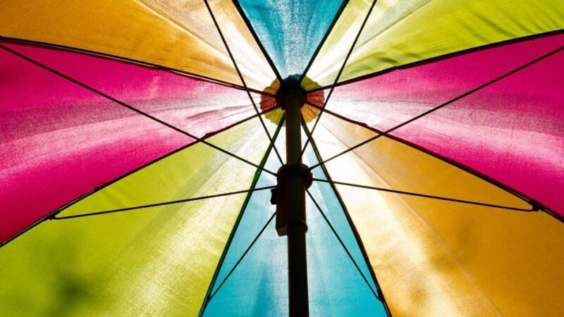 Infos der Apothekerkammer: Experte räumt mit Mythen zum Sonnenschutz auf