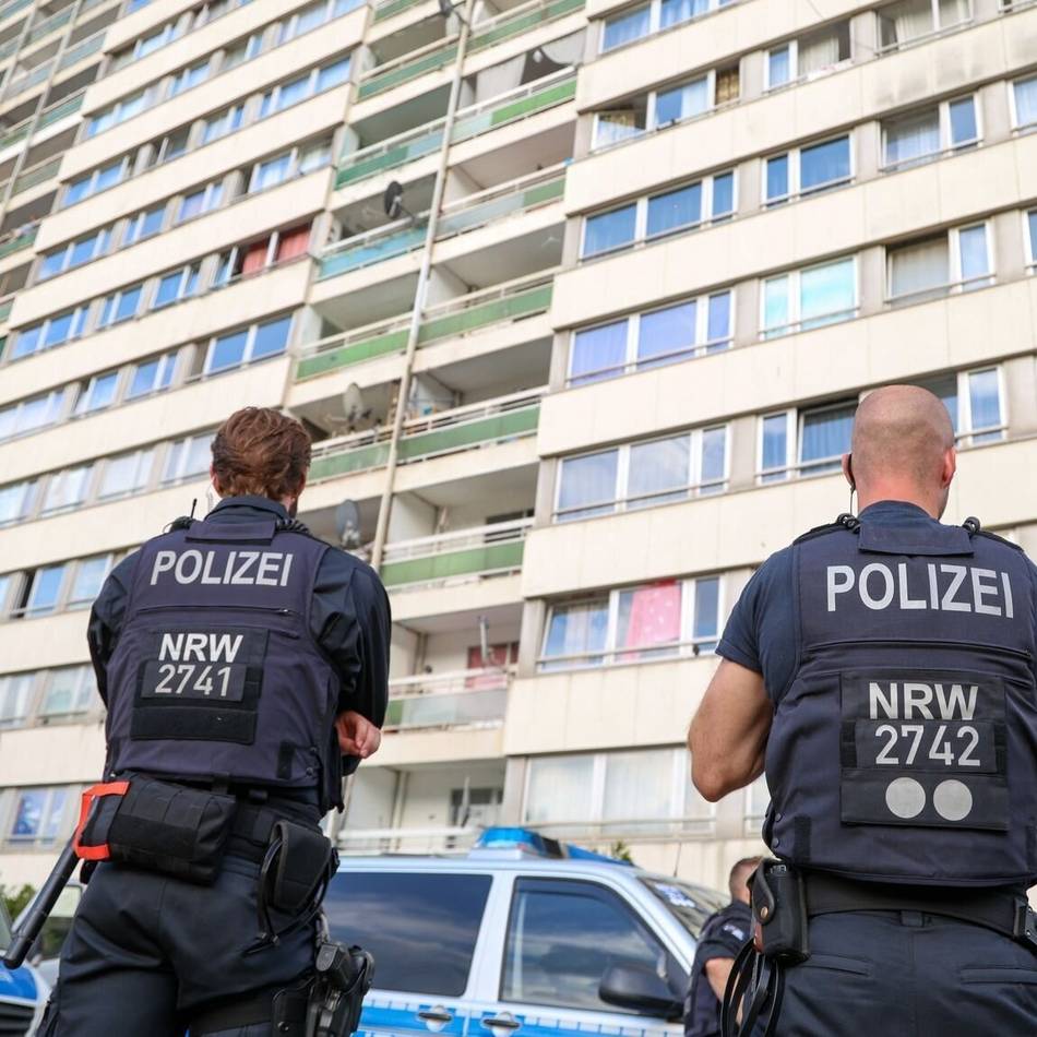 Mutmaßliche Messerattacke in Duisburg: Versuchte Tötung am Weißen Riesen – 22-Jähriger festgenommen