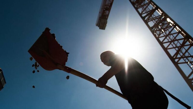 Nur wenig ältere Menschen arbeiten in Branche: „Es schafft kaum einer, auf dem Bau bis 67 zu arbeiten“