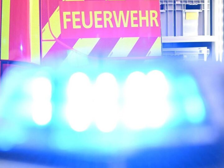 Autobahnabschnitt bei Haan: Brennende Batterie – Feuerwehr rückte zu Einsatz auf der A46 aus
