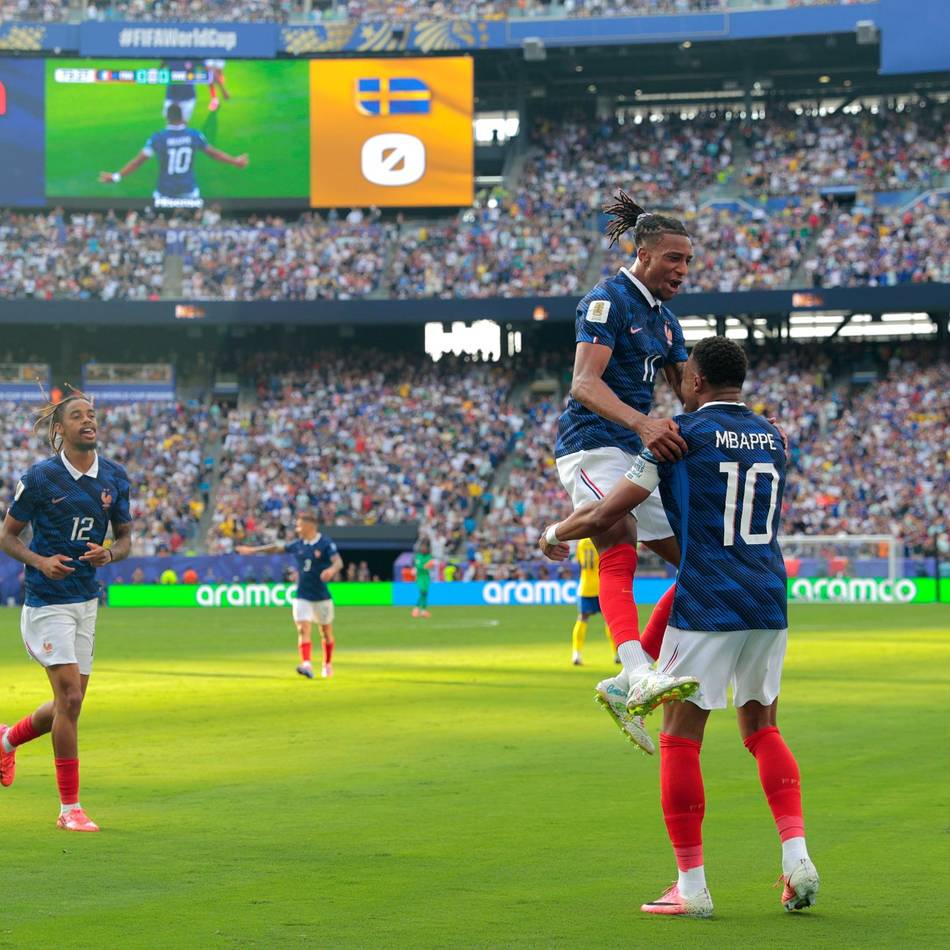 Mbappé und Olise zaubern: Frankreich nach Offensiv-Gala gegen Schweden im Achtelfinale