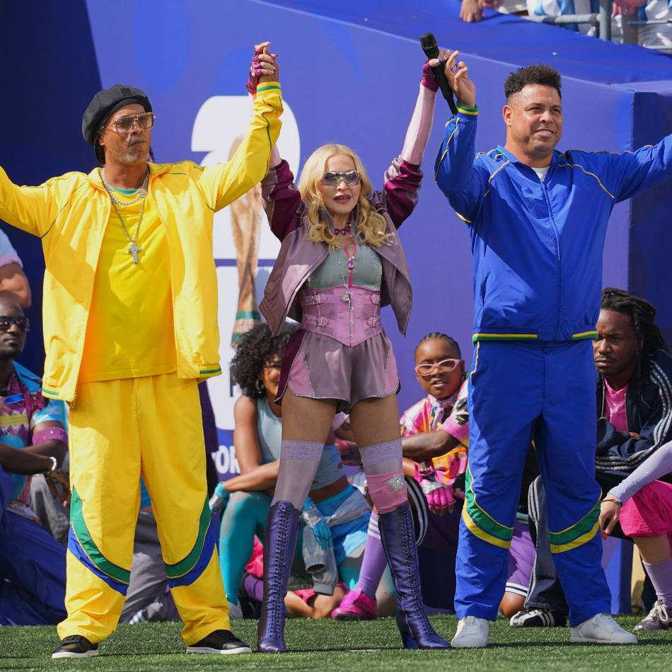 27 Minuten Halbzeitpause beim WM-Finale: Madonna performt mit Ronaldinho, Justin Bieber singt, Shakira tanzt