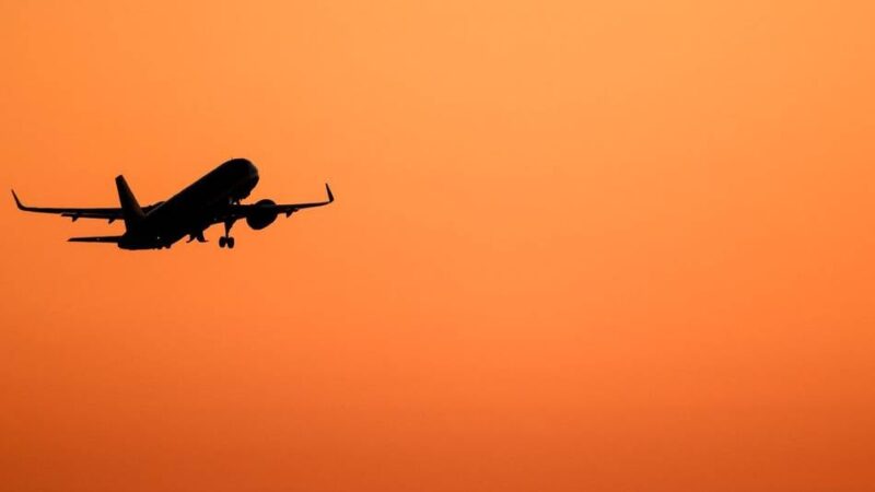 Verbraucherzentrale in Moers: Schlechterer Flug, gleicher Preis – so wehren sich Reisende