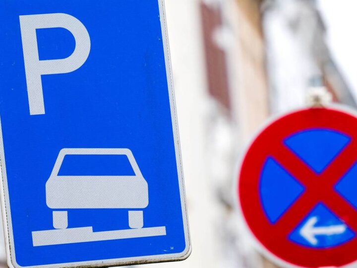Parkplatznot in Hilden: Parkschilder weg, Bußgeld da – Anwohner im Kalstert sind wütend