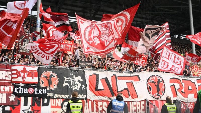 BayArena in Leverkusen: Polizei sucht Fortuna-Fan nach Angriff auf Beamte