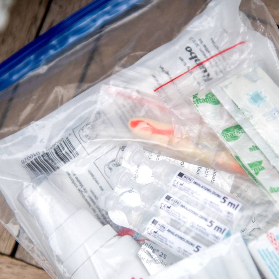 Apotheker aus Mönchengladbach: Vom Schmerzmittel bis zum Sonnenschutz –  Experte gibt Tipps für die Reiseapotheke