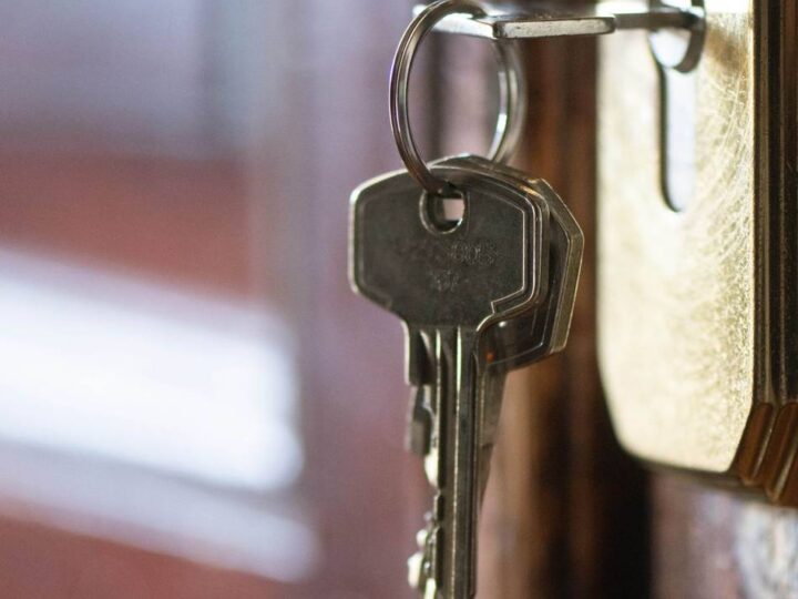 Mietrecht im Kreis Mettmann: Airbnb-Vermietung ohne Erlaubnis kann die Wohnung kosten