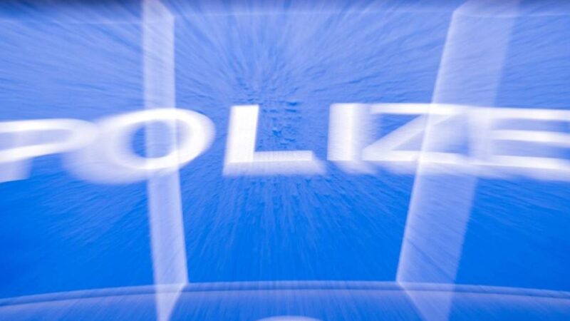 In Lobberich: Weiß-Blauer VW-Bus gestohlen