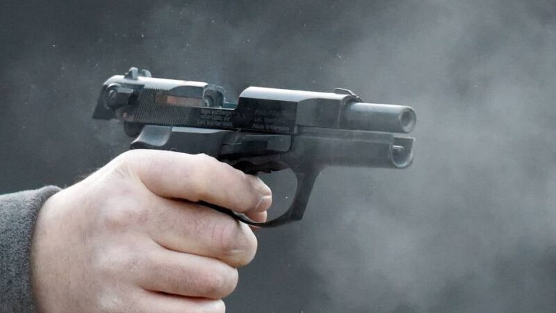 Polizei-Einsatz: Mann schießt in Velbert mit Schreckschusswaffe vom Balkon