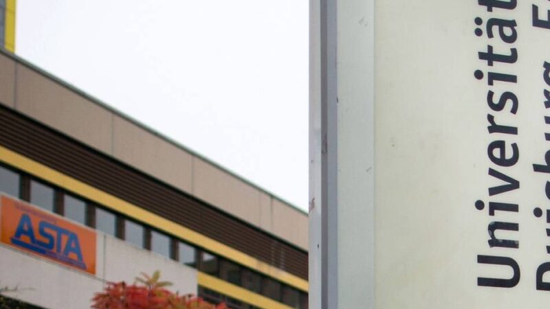 Vorwürfe gegen Krefelder: Hass-Video: Uni prüft Exmatrikulation