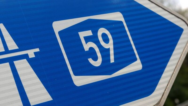 29-Jähriger aus Dortmund: Motorradfahrer stirbt nach Unfall auf A59 in Duisburg