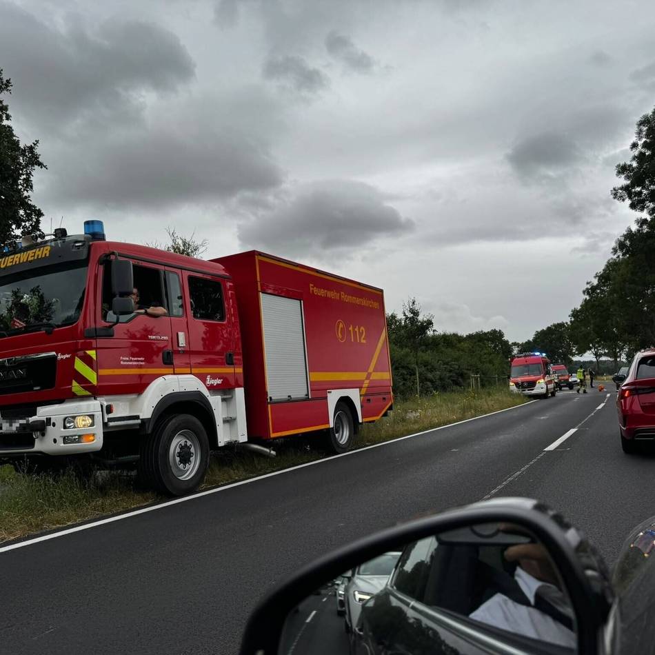 Brandstiftung könnte ursächlich sein: Flammen schlugen meterhoch – Waldbrand an der Klosterstraße