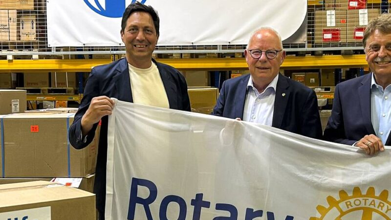Spende in Mönchengladbach : Rotary Club spendet für Kinder in der Ukraine
