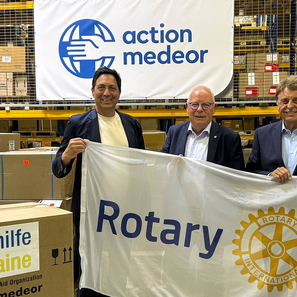 Spende in Mönchengladbach : Rotary Club spendet für Kinder in der Ukraine