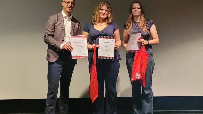 Gymnasium Marienberg auf dem ersten Platz: Neusserinnen gewinnen bilingualen Erklärfilm-Wettbewerb
