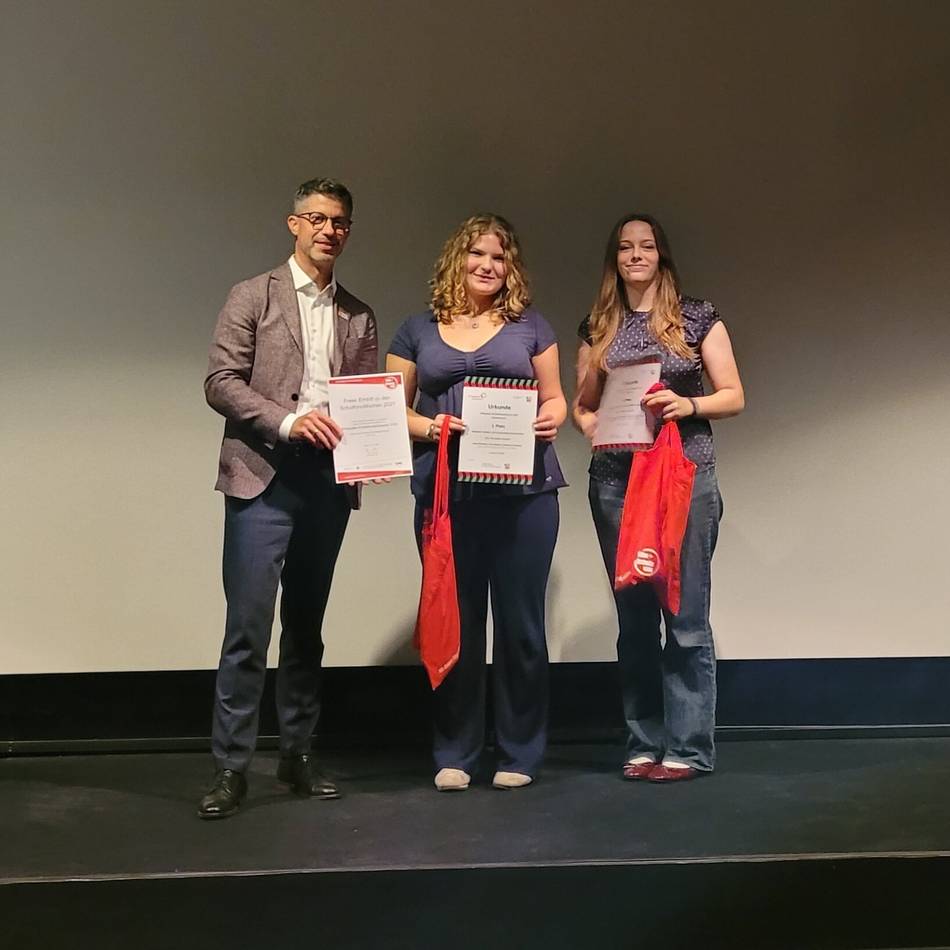Gymnasium Marienberg auf dem ersten Platz: Neusserinnen gewinnen bilingualen Erklärfilm-Wettbewerb