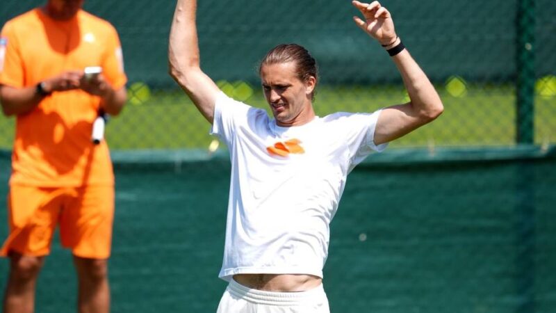 „Habe ich jedes Jahr“: Titelanwärter mit Handicap? Zverev offenbart Rasenallergie vor Auftakt in Wimbledon