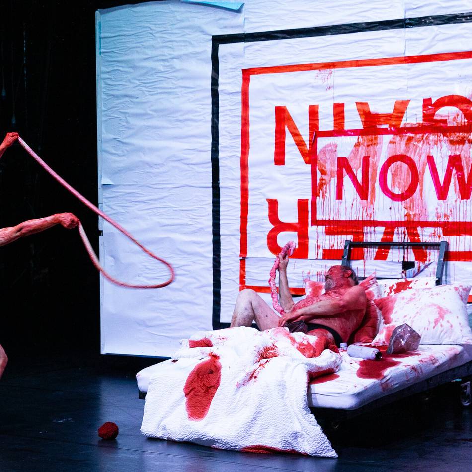 Asphalt-Festival mit politischem Theater: Es geht um die Wurst