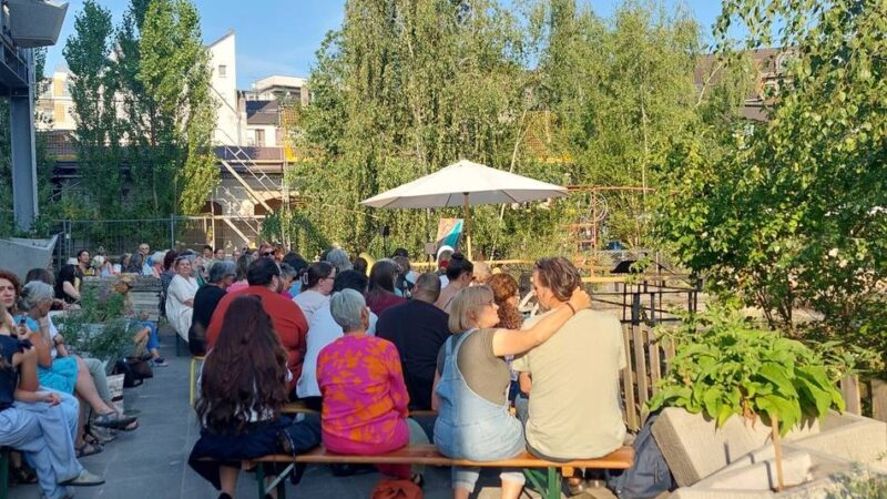 Women Story Telling in Krefeld: „Es riecht nach Freiheit und Glück“