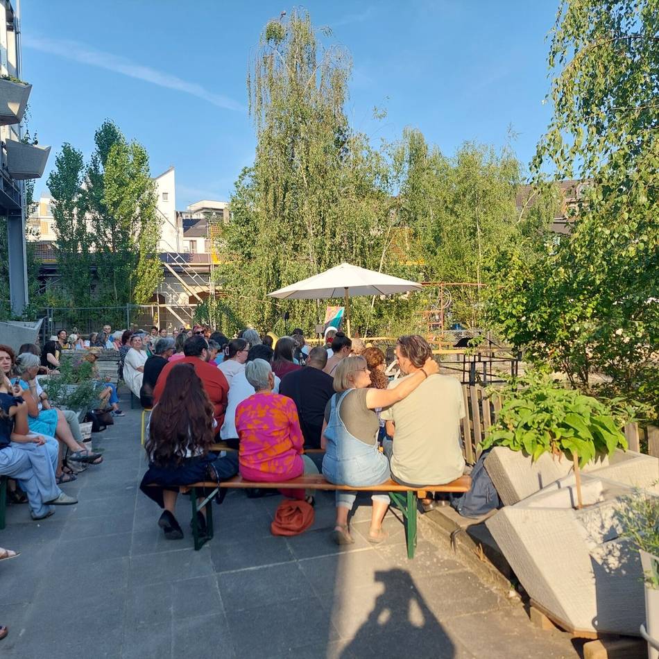 Women Story Telling in Krefeld: „Es riecht nach Freiheit und Glück“