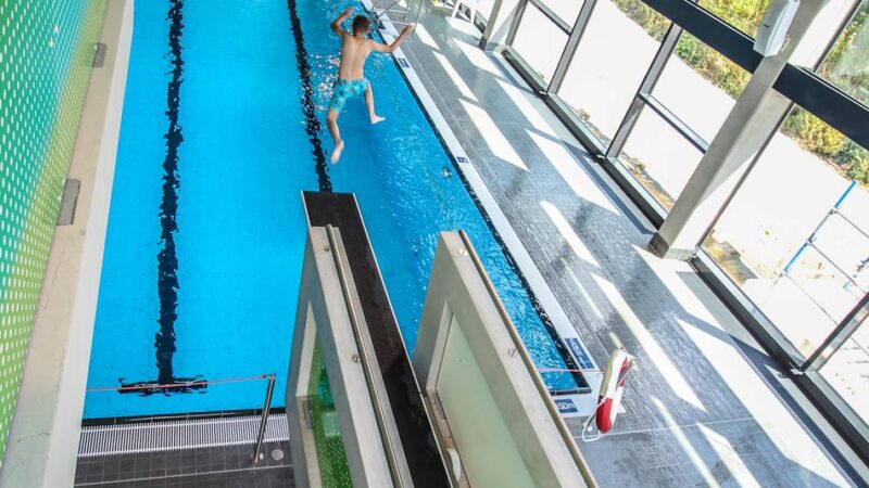 Badespaß in Grevenbroich: Vergünstigtes Sommerferienticket fürs Schlossbad